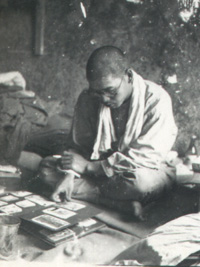 nycum10.JPG (27697 bytes)